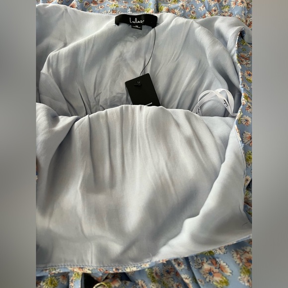 Lulu's‎ Sunny Bliss Cottagecore  Floral Print Tiered Maxi Dress Women's Med NWT - Picture 5 of 10